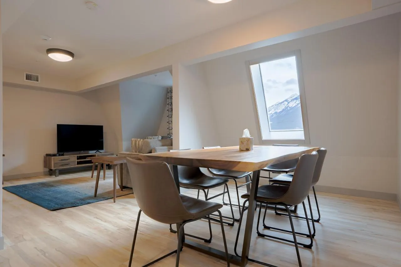 Basecamp Suites Banff Apartment
