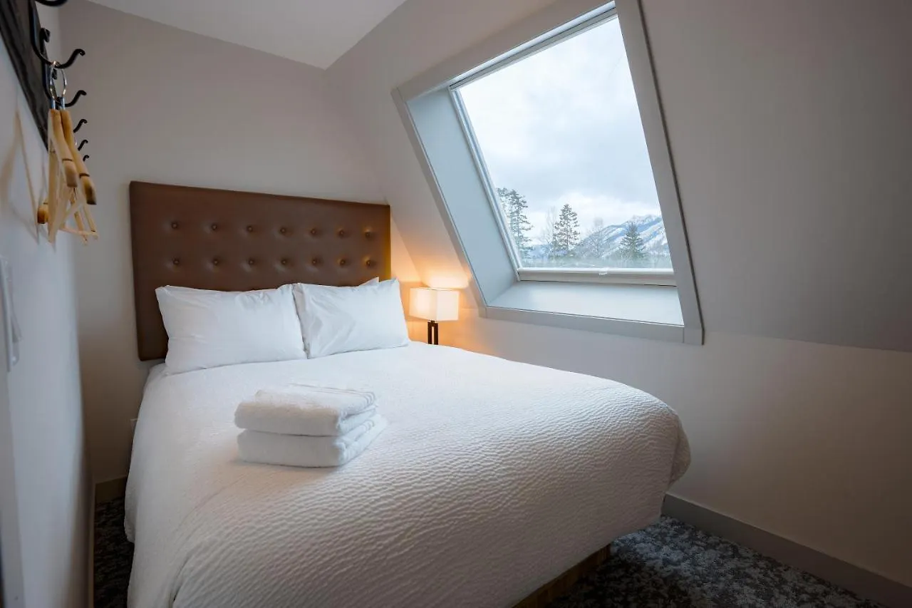 Basecamp Suites Banff Apartment