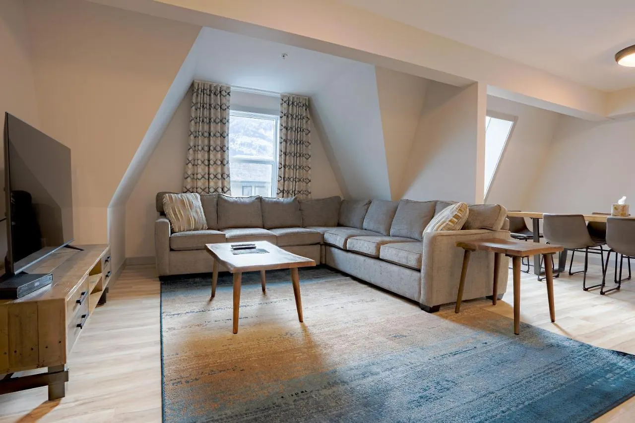 Apartment Basecamp Suites Banff Canada